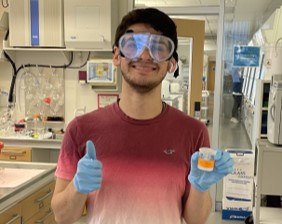 Hunter Yearsley ’23 – Passionate about chemistry!